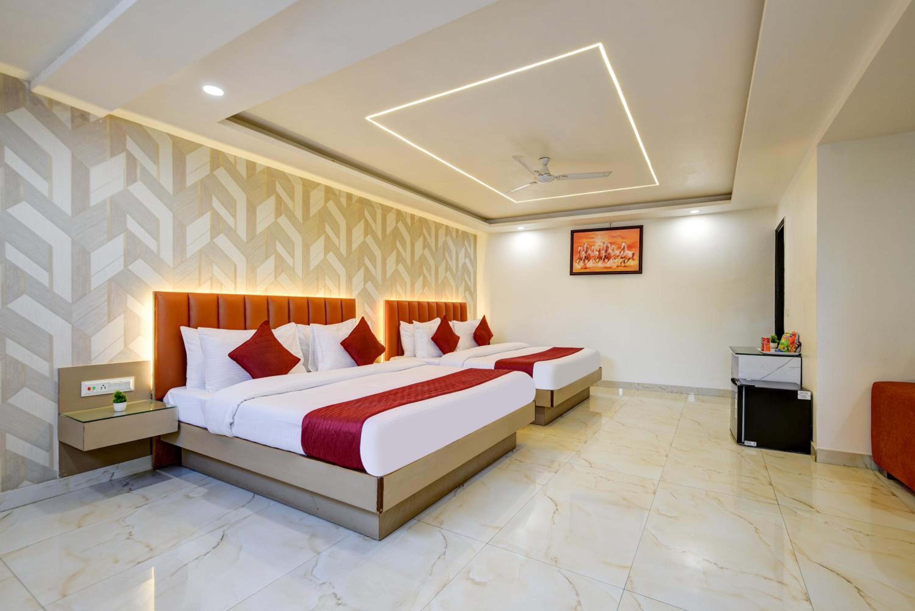 Фото Krishina Hotel