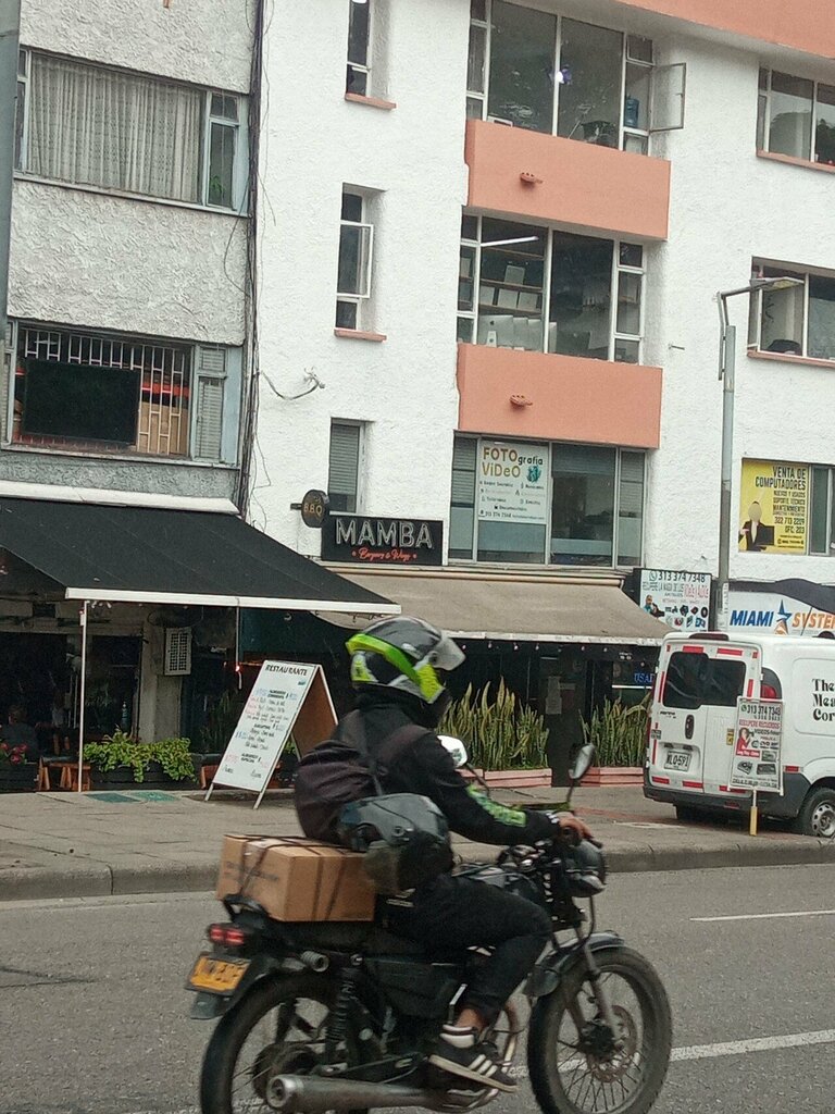 Bar, pub Mamba wings, Bogota, photo