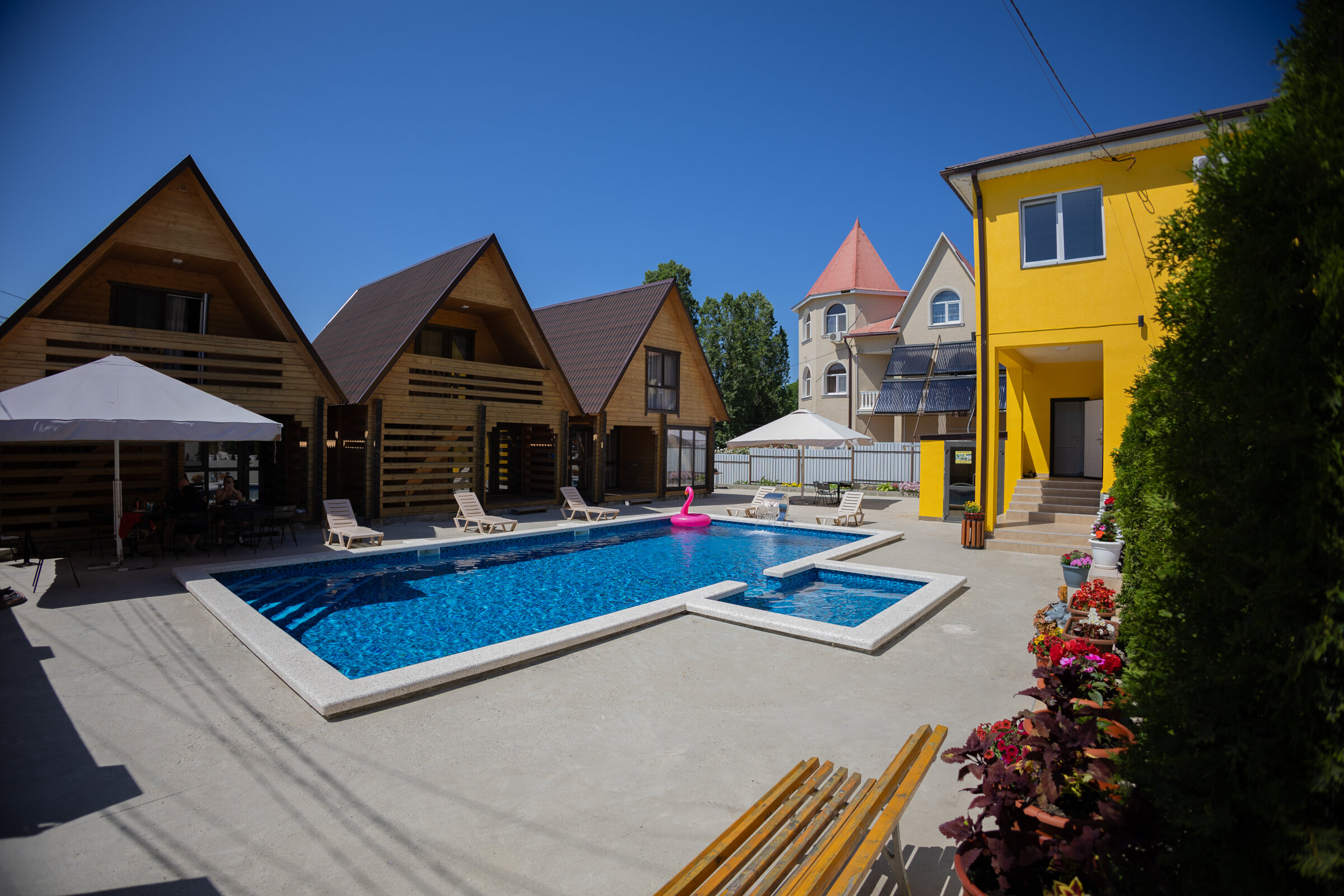 Фото отеля 1