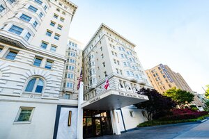 Гостиница Churchill Hotel