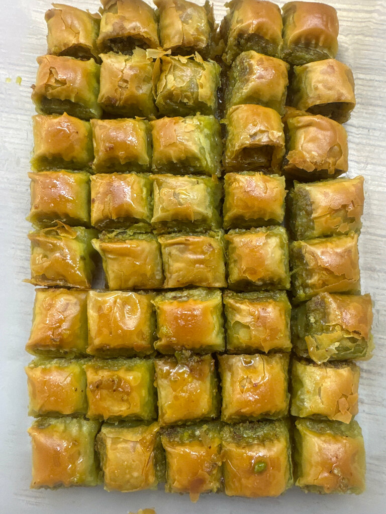 Cafe İsse Fıstıkçıoğlu baklava börek, Didim, photo