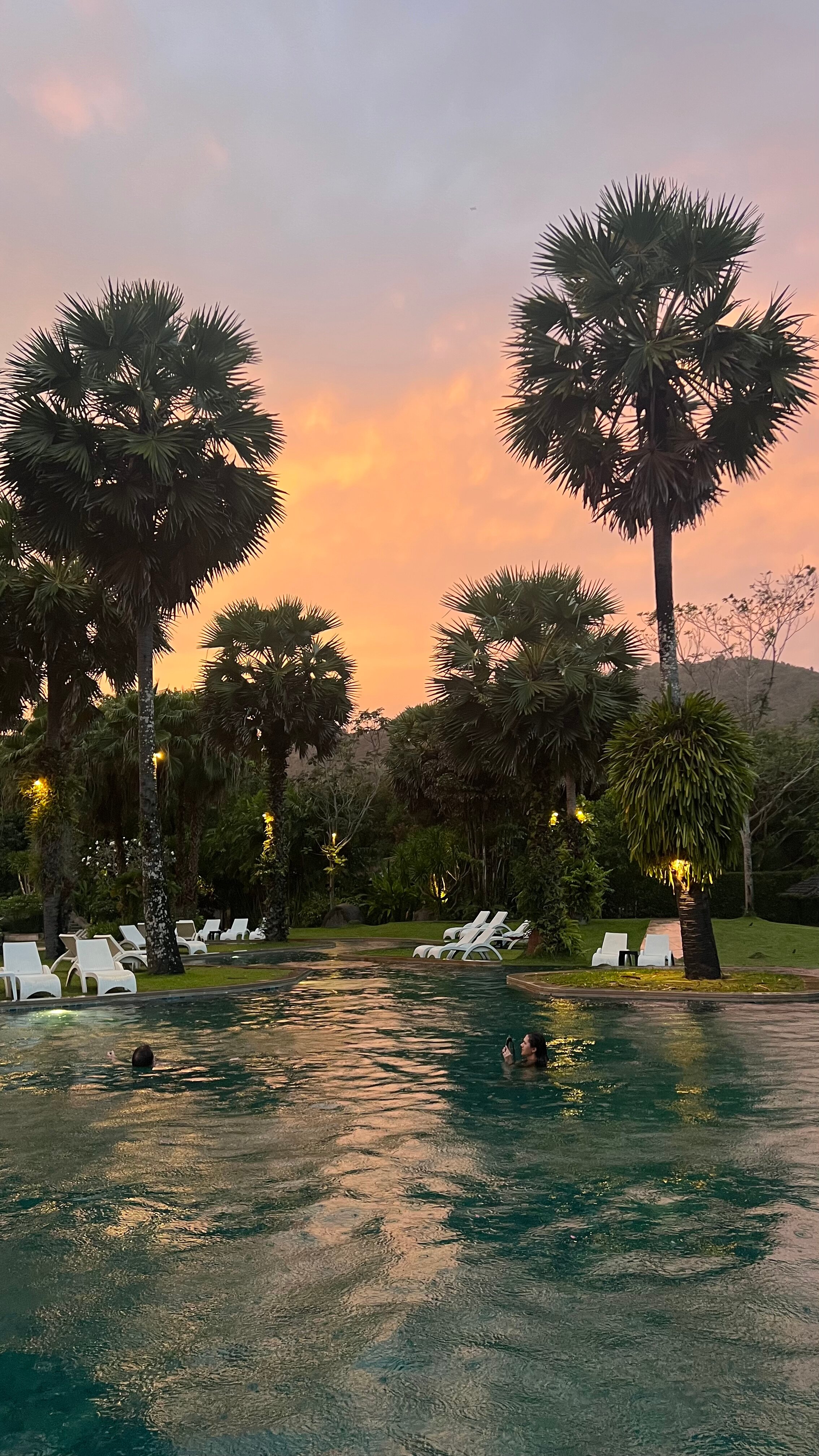 Фото Naithonburi Beach Resort