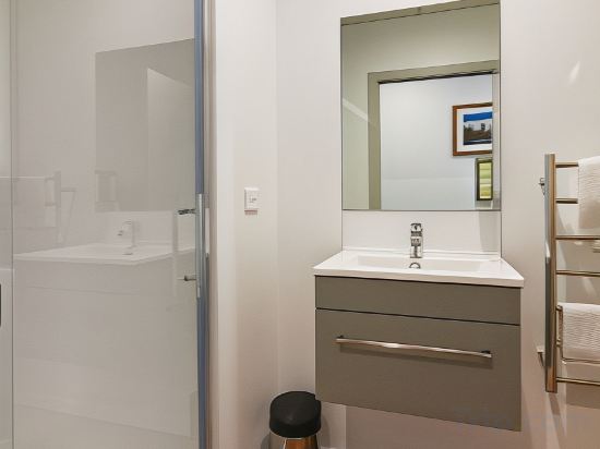 Фото Ramada Queenstown Central