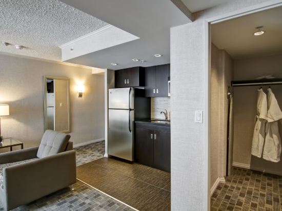 Фото DoubleTree by Hilton Hotel Toronto Downtown