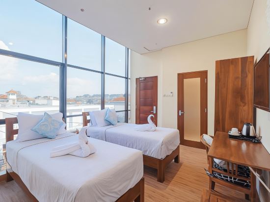 Фото Caroline Guest House