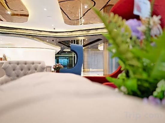 Фото First Pride Hotel