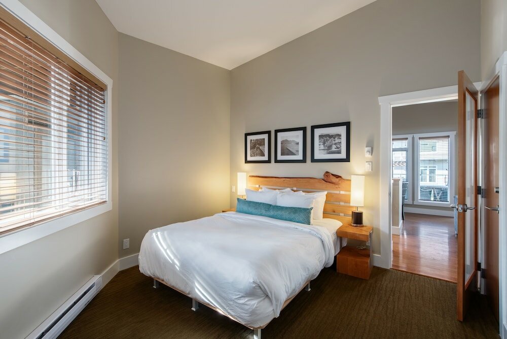 Фото Cox Bay Beach Resort