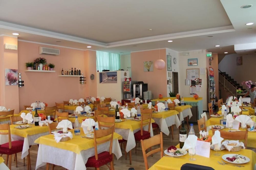 Фото Hotel Madrid