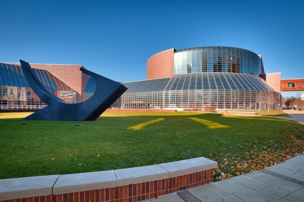 Фото Staybridge Suites Downtown Peoria, an Ihg Hotel