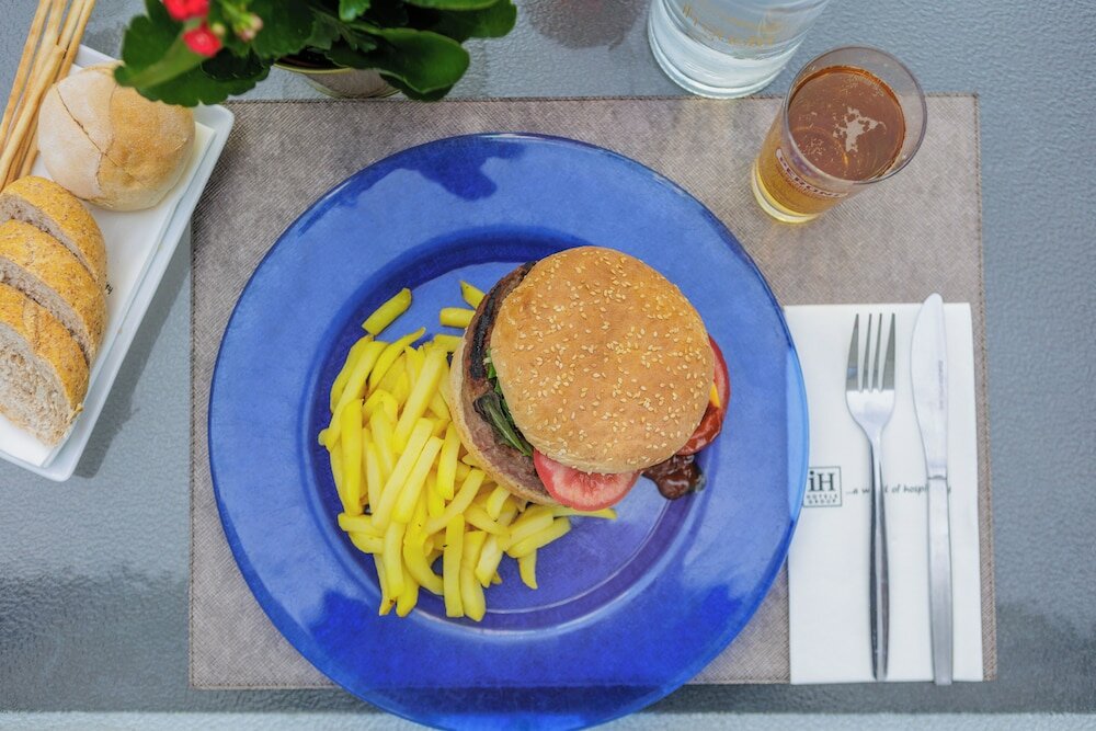 Фото IH Hotels Milano Lorenteggio