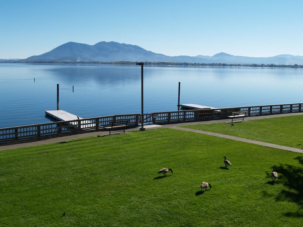 Фото Skylark Shores Resort