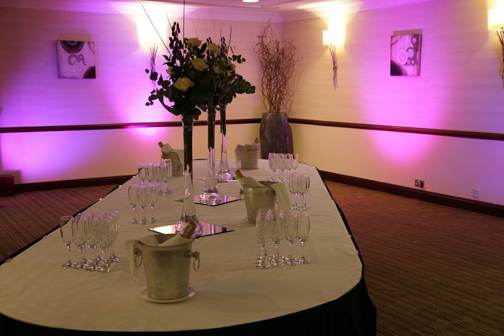 Фото The Aberdeen Altens Hotel