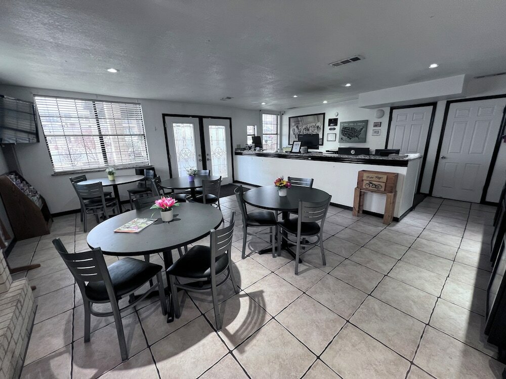 Фото Super 8 by Wyndham Fredericksburg