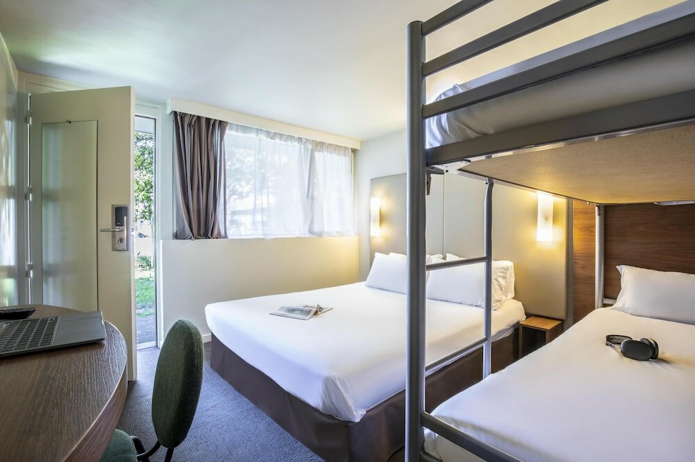 Фото отеля 2