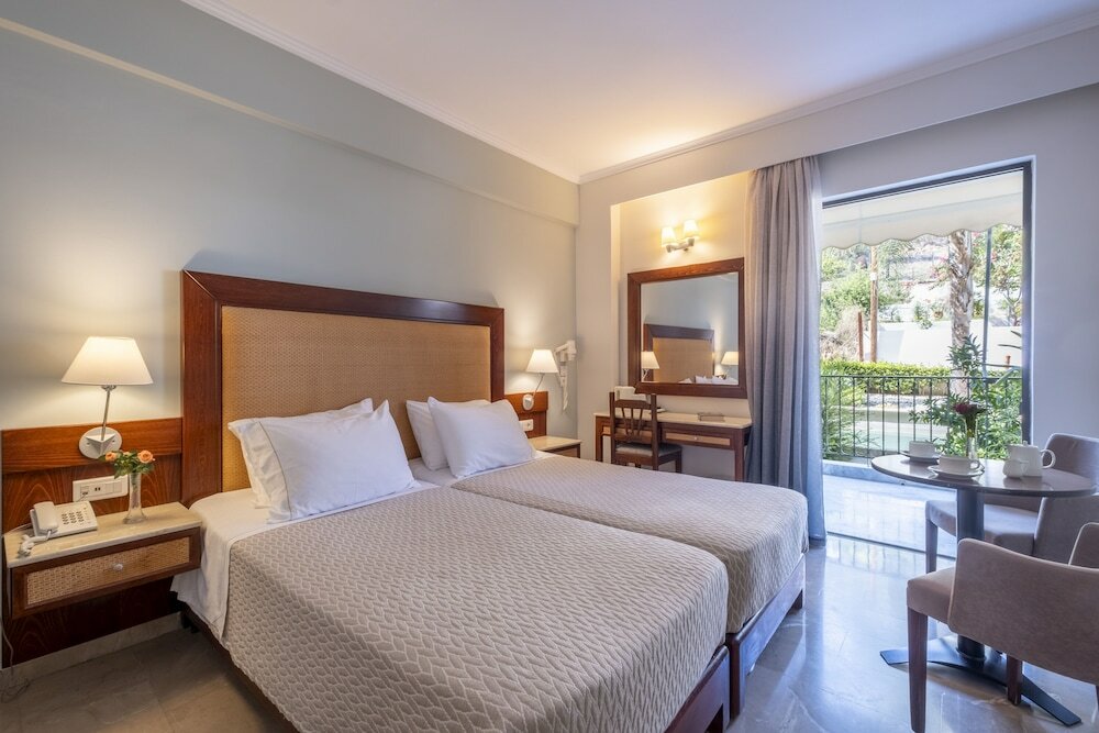 Фото John & George