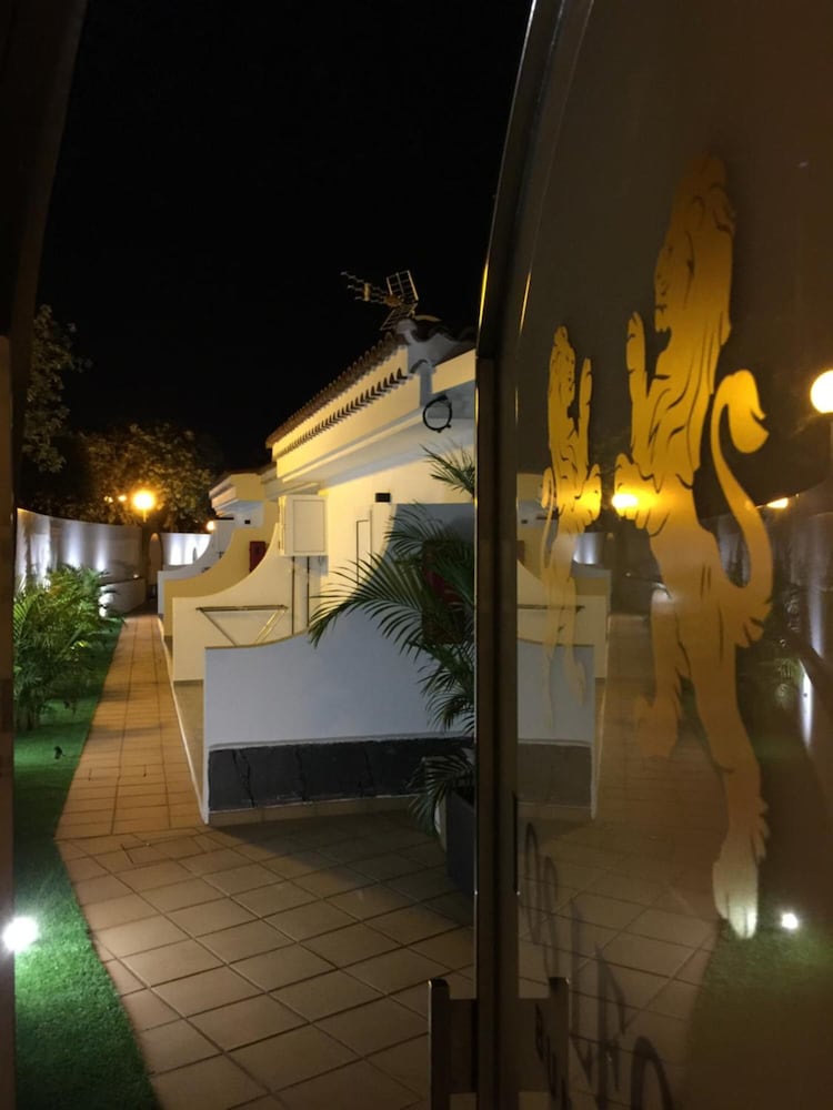 Фото Los Leones Bungalows