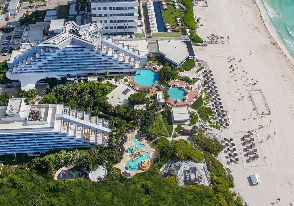 Фото Park Royal Beach Cancún - All Inclusive