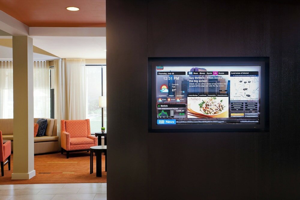 Фото Courtyard by Marriott Sacramento Airport Natomas