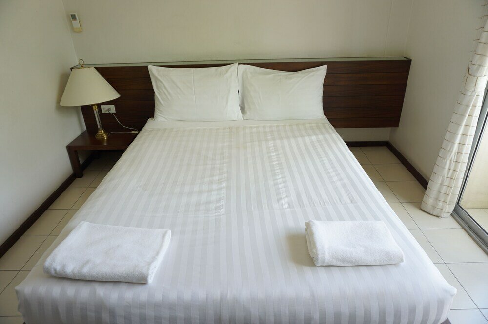 Фото Le Ranong Bistro Hotel