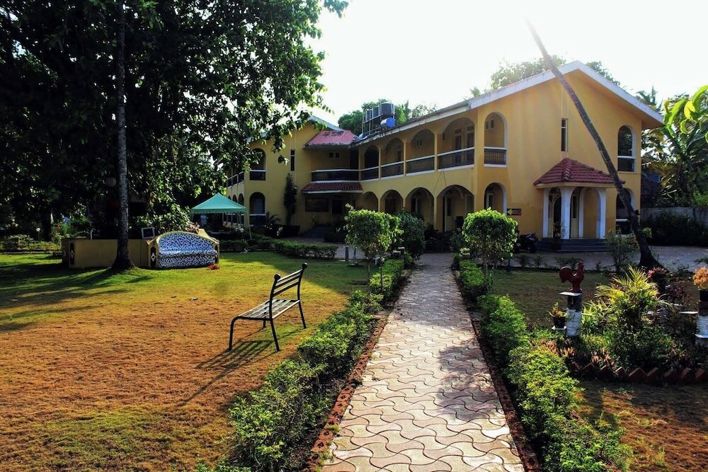 Фото отеля 2