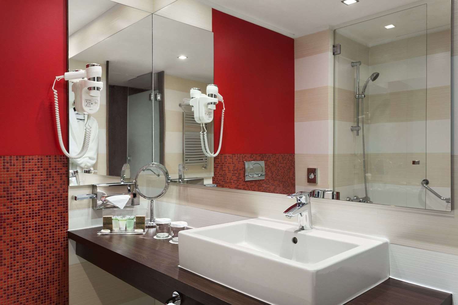 Фото Ramada by Wyndham Sibiu