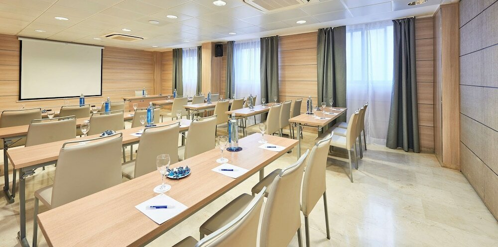 Фото Nh Logroño Herencia Rioja