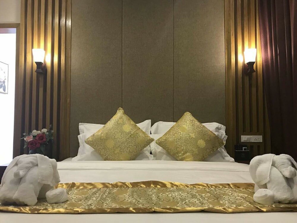 Фото The Travellers Hotel