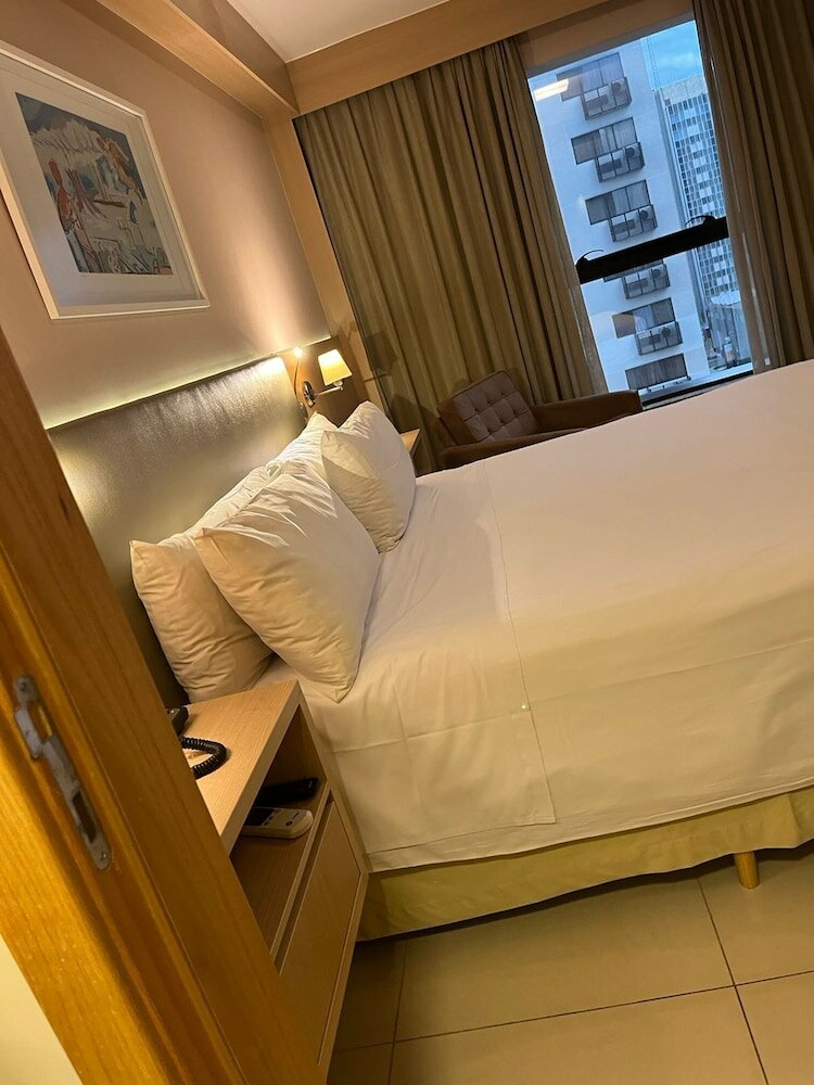 Фото Cullinan Hplus Premium