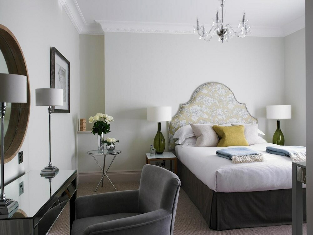 Фото The Woburn Hotel