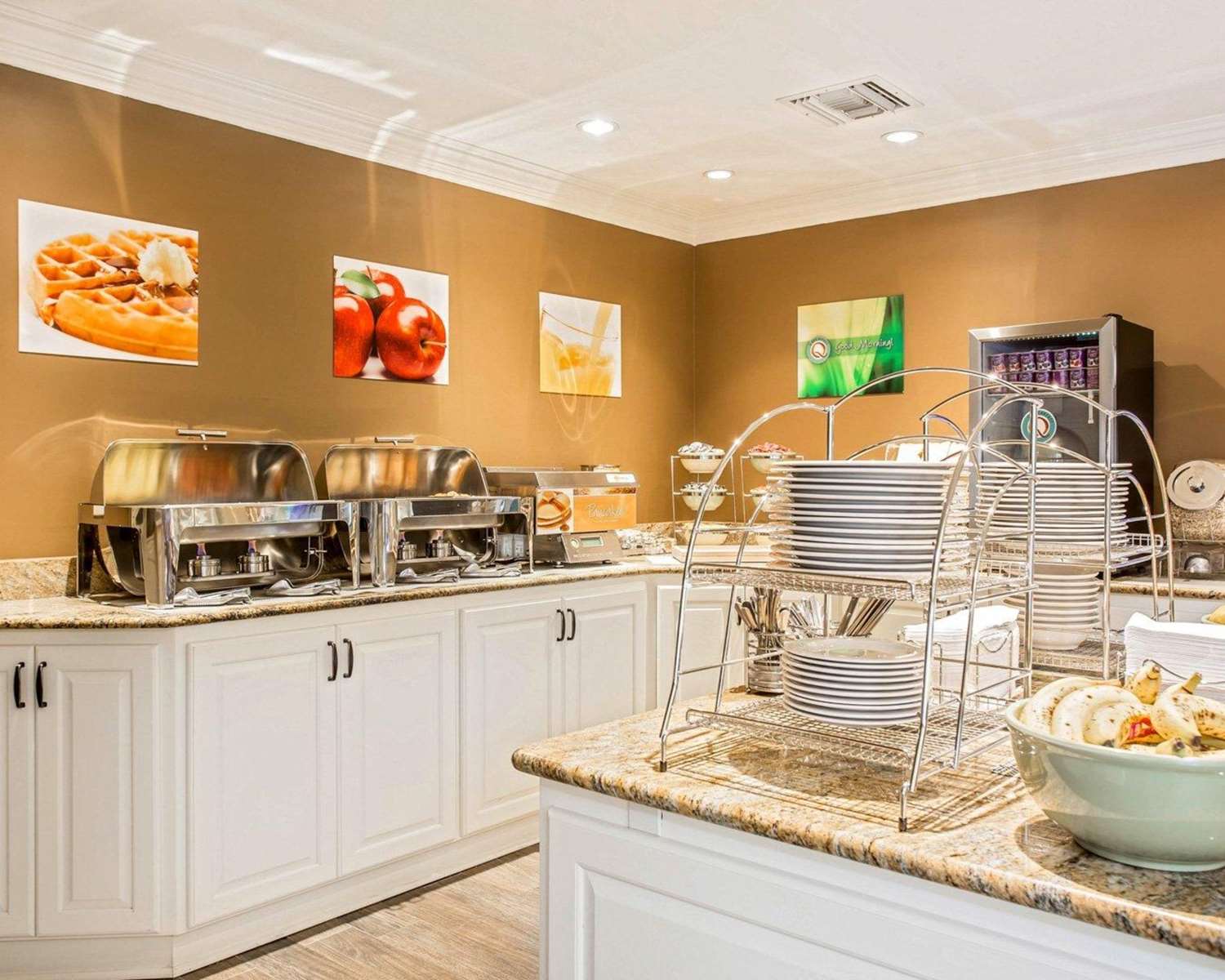 Фото Quality Suites Atlanta Buckhead Village North