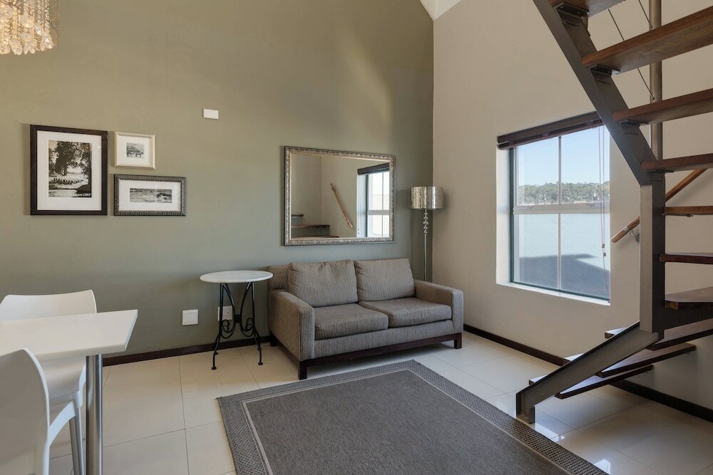 Фото Protea Hotel by Marriott Cape Town Durbanville