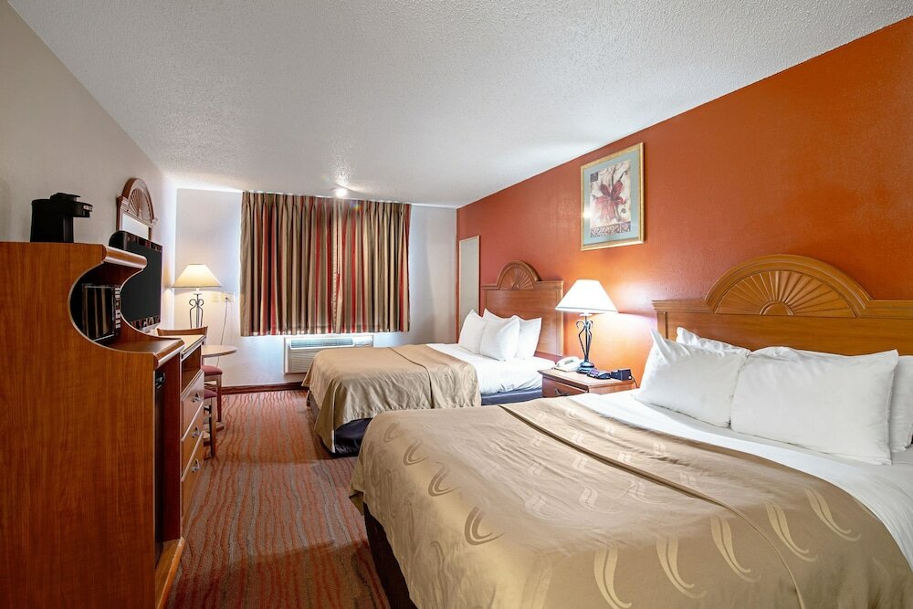 Фото Quality Inn Aberdeen