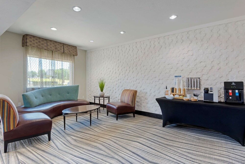 Фото Best Western Plus Arlington North Hotel & Suites