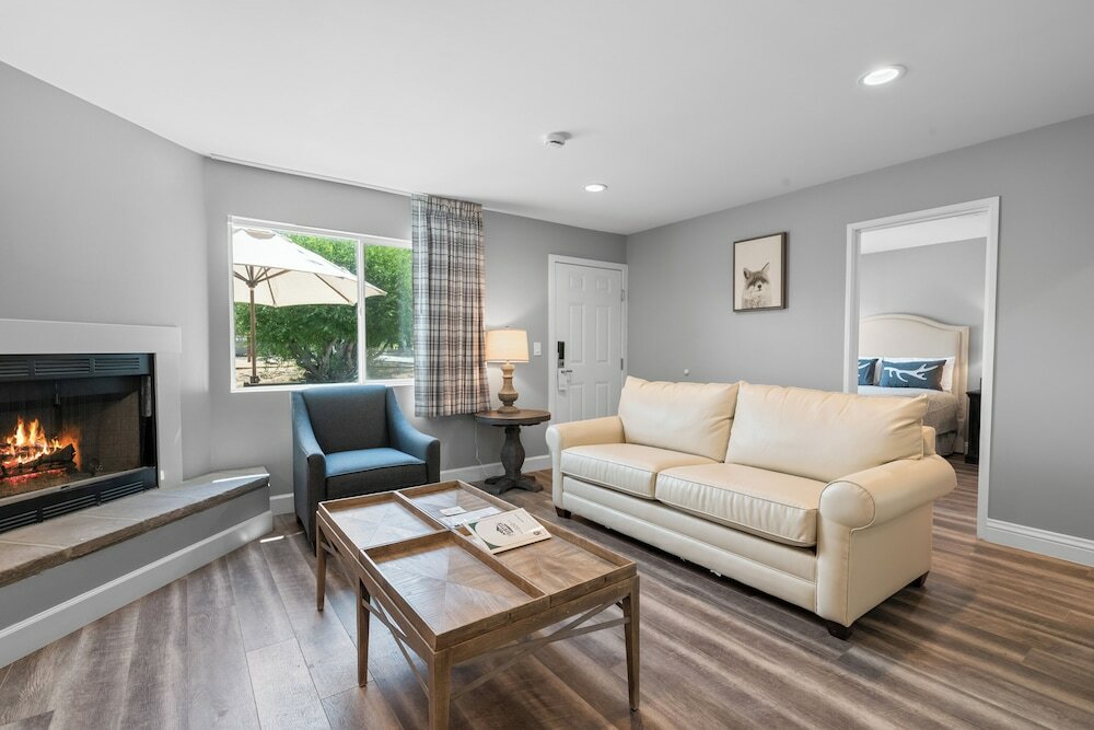 Фото Big Bear Frontier