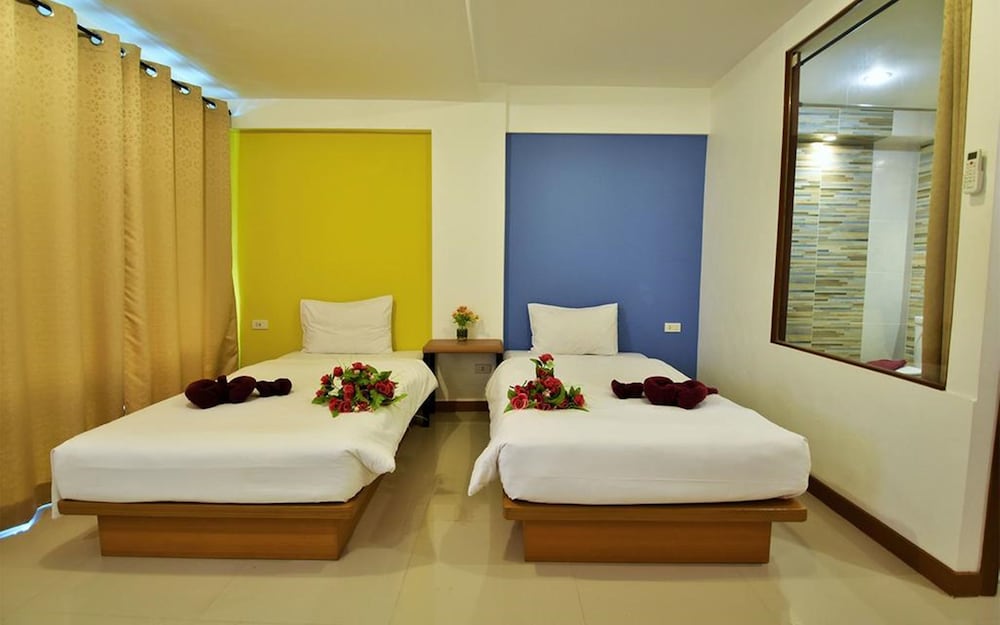 Фото Phi Phi Arboreal Resort