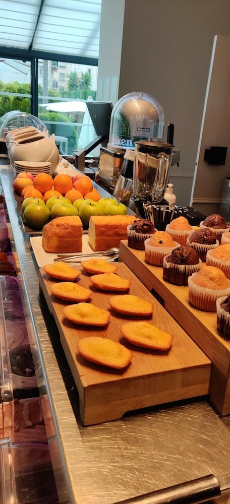 Фото Hotel Le Canberra