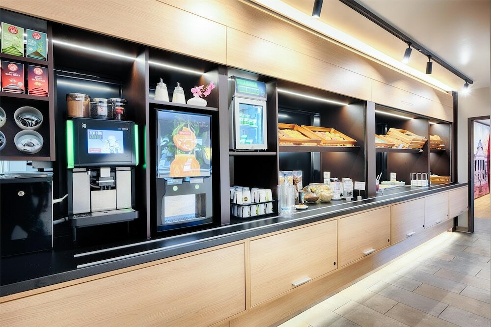 Фото B&b Hotel Wiesbaden