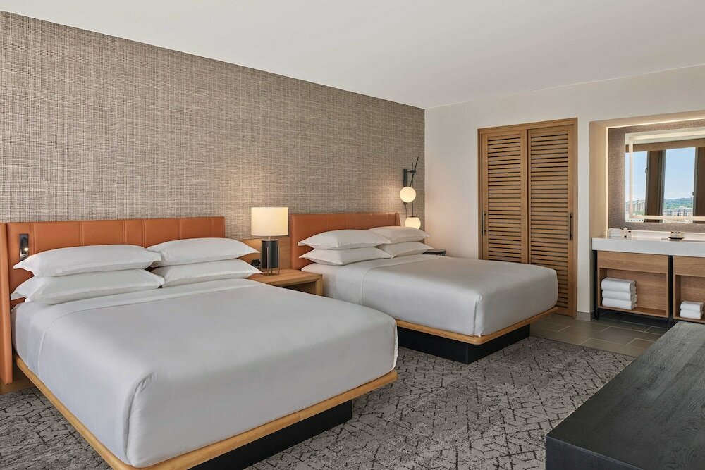 Фото Sheraton Denver Downtown Hotel