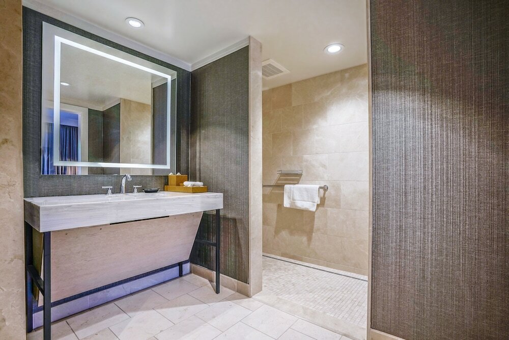 Фото Hotel Amarano Burbank - Hollywood