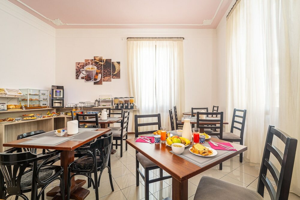 Фото Lilium Hotel