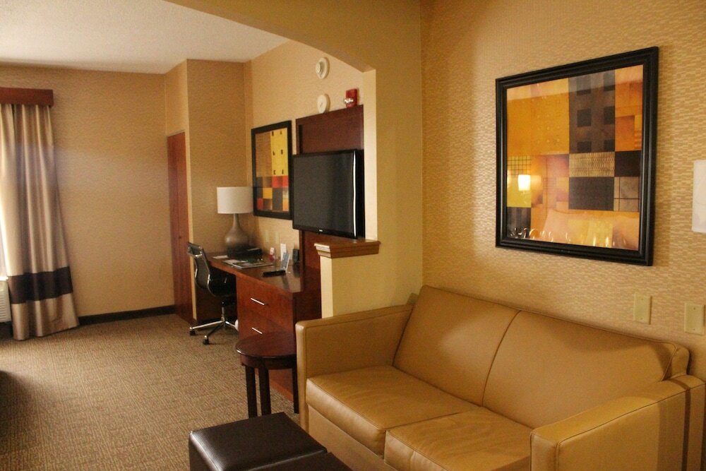 Фото Quality Suites Nyc Gateway