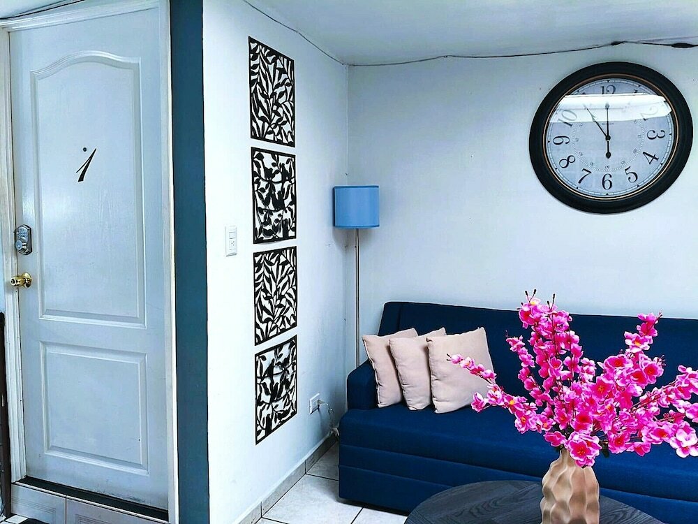 Фото Hotel Tazumal House