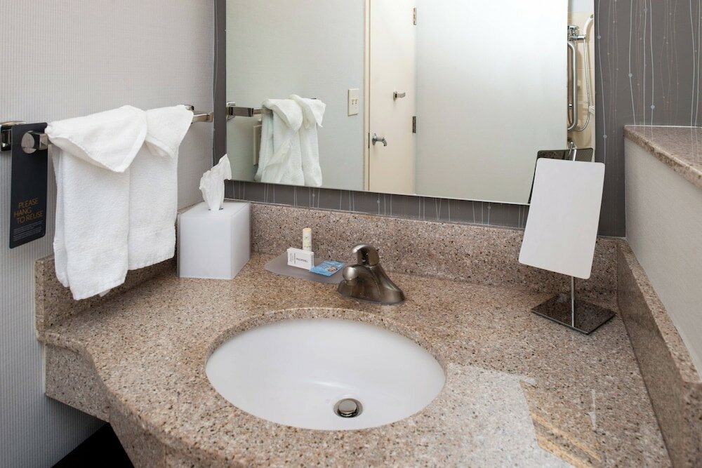 Фото Courtyard by Marriott High Point