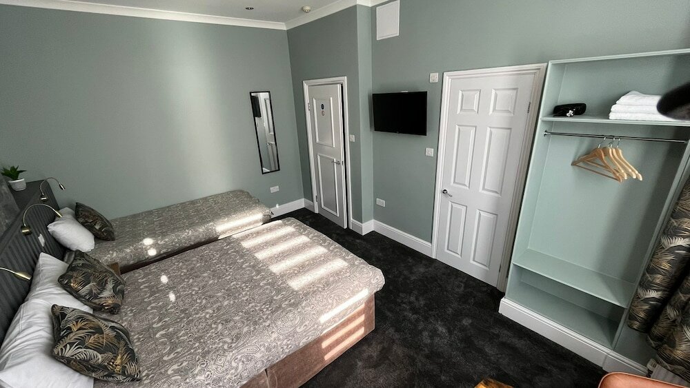 Фото Charlotte Guest House