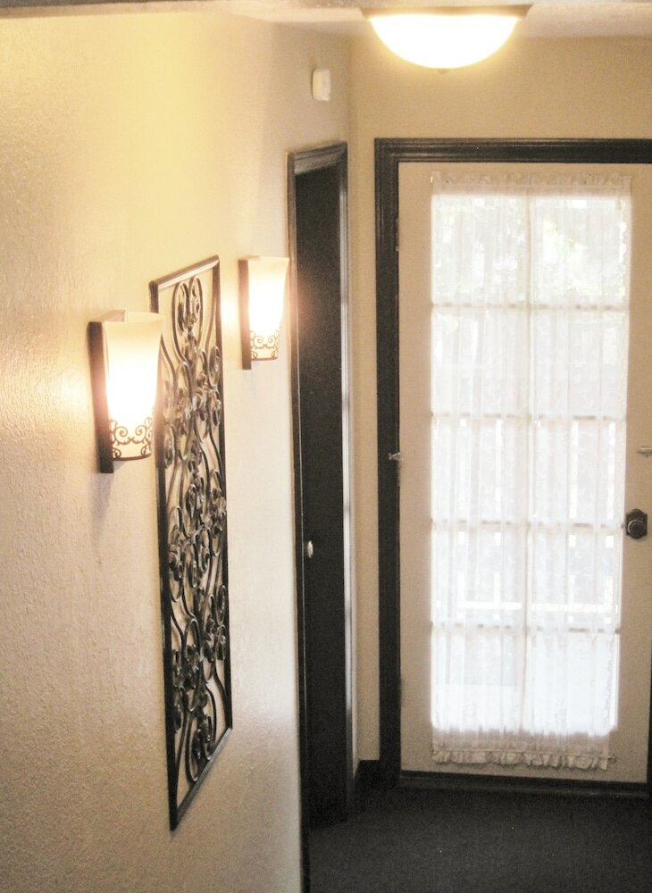 Фото The North Shore Inn