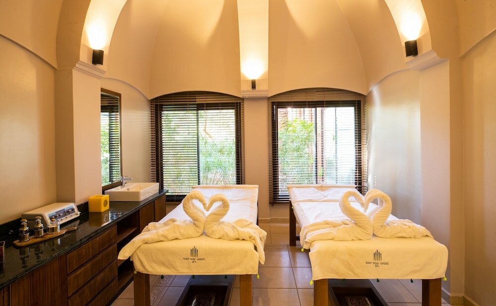 Фото Kenzi Rose Garden