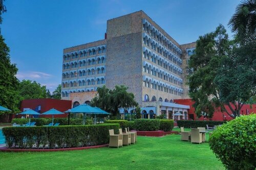 Внешний вид отеля Taj Ganges, Varanasi в Варанаси, фото 2