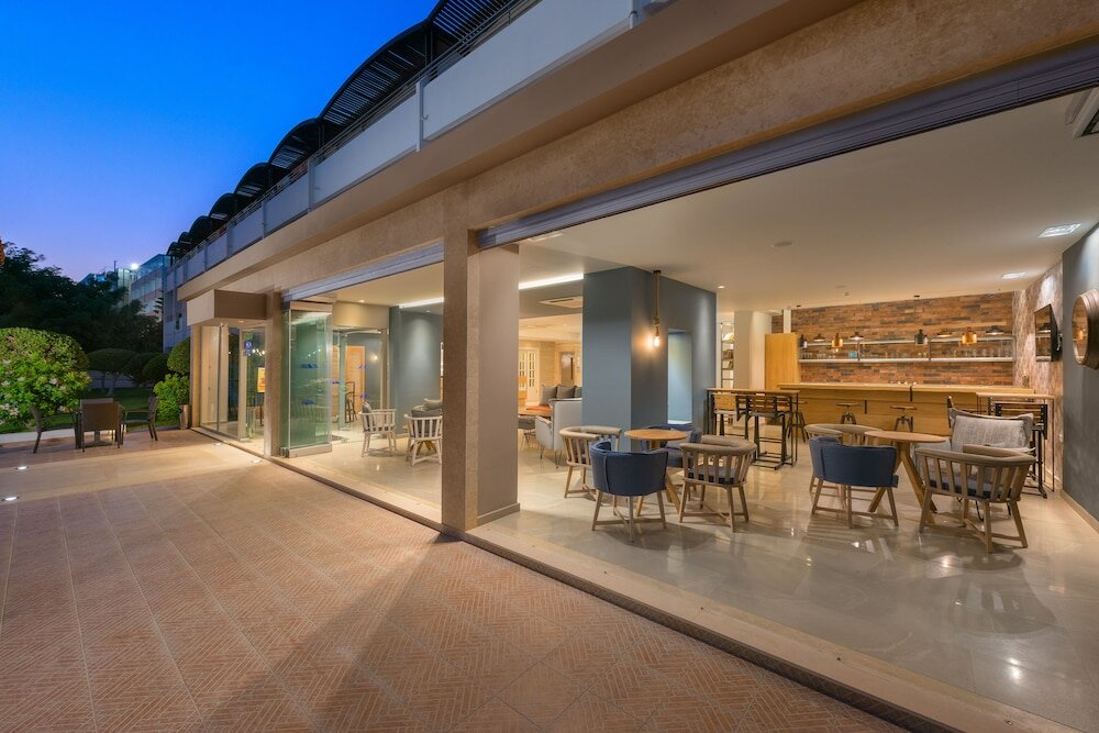 Фото Matoula Beach Hotel