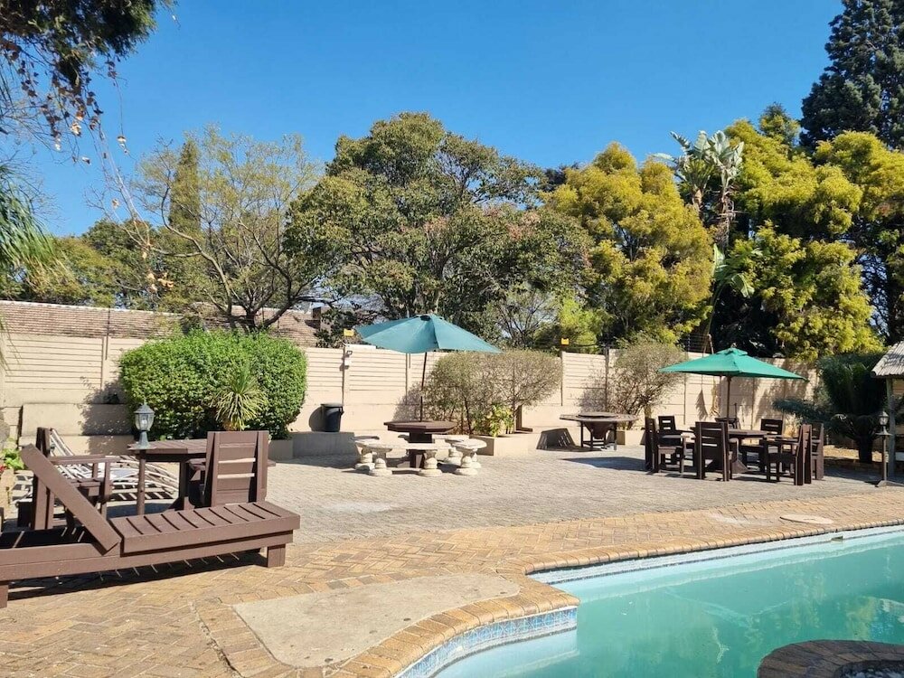 Фото Emerald Guesthouse