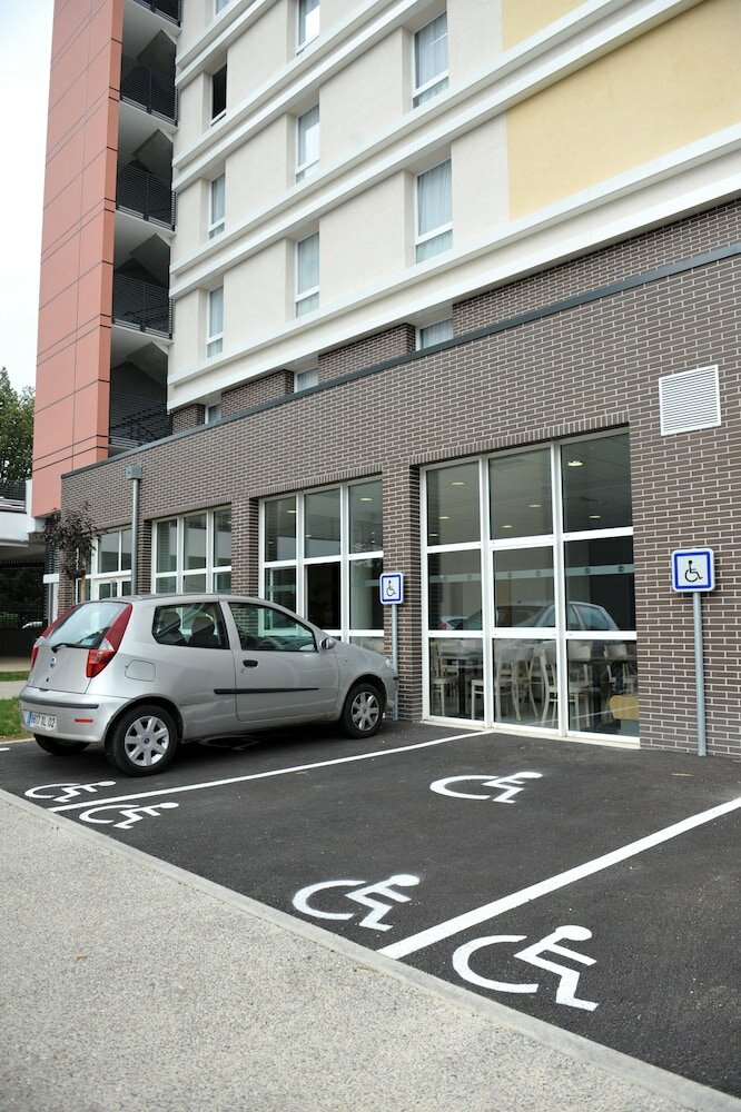 Фото B&b Hotel Grenoble Centre Alpexpo